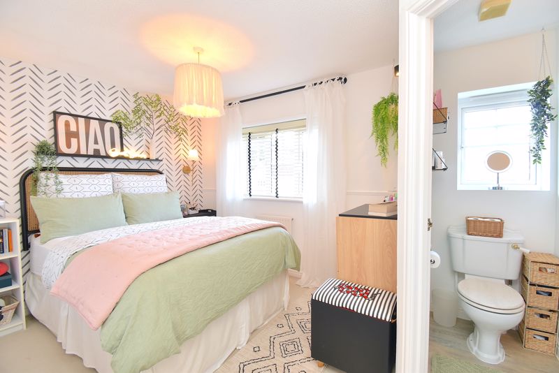 Bedroom- click for photo gallery